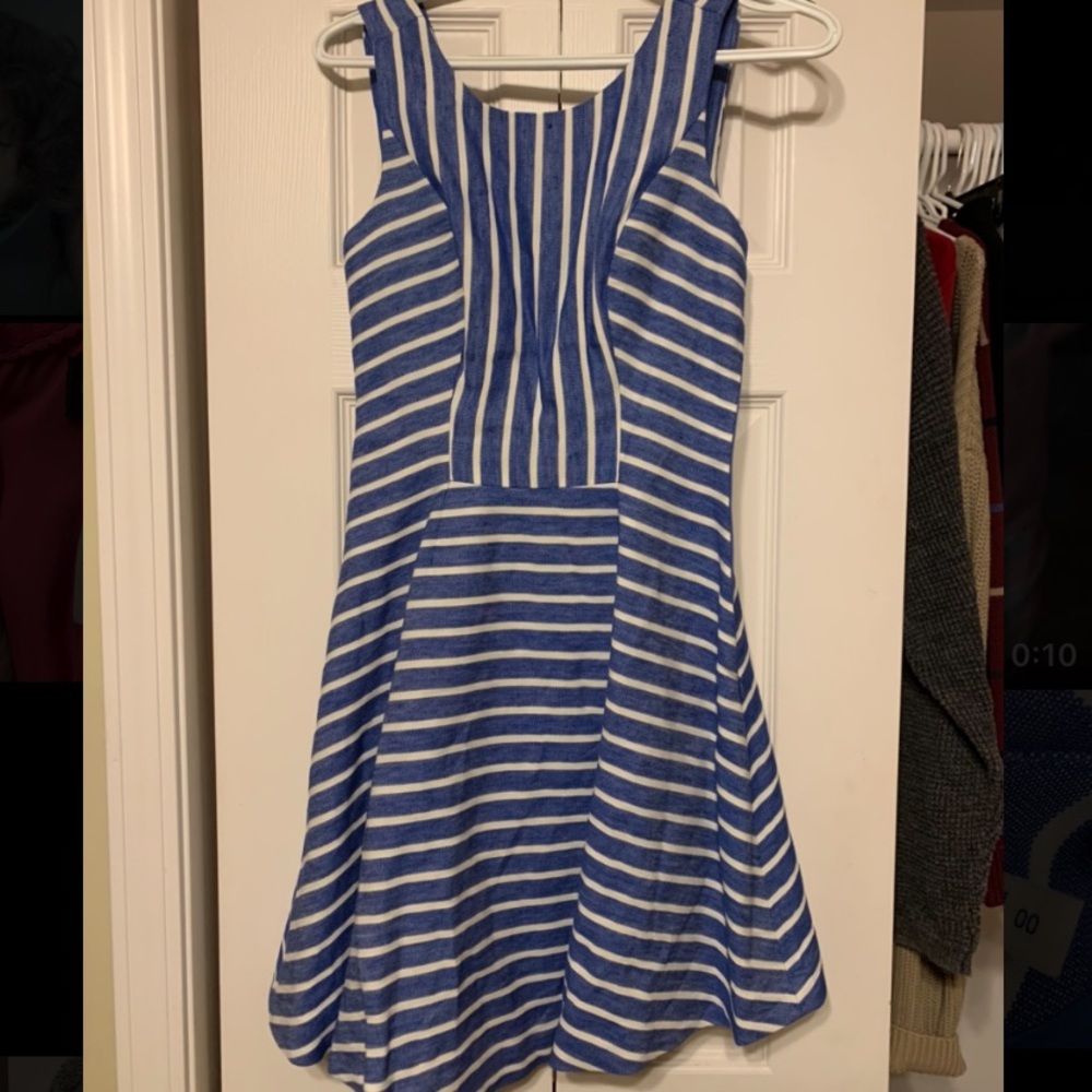 Vineyard vines dress